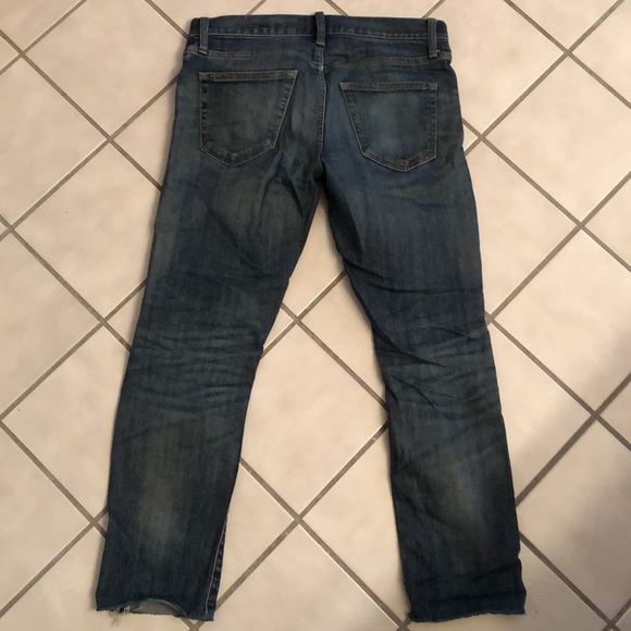 Uniqlo mens cropped / distressed SELVEDGE DENIM jeans (29” x 27”), faded blue - Picture 2 of 10